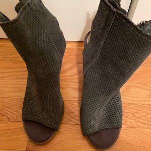 Dolce Vita Peektoe shoe, grey mesh size 10